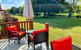 Riverbank Lodge